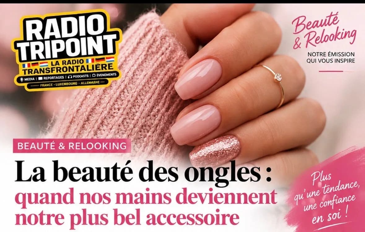 Visuel « La beauté des ongles » : une main aux ongles vernis rose posée sur un pull en laine.